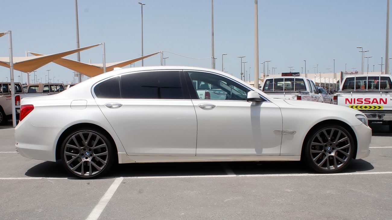 بي أم دبليو 740Li Li With 760 body kit