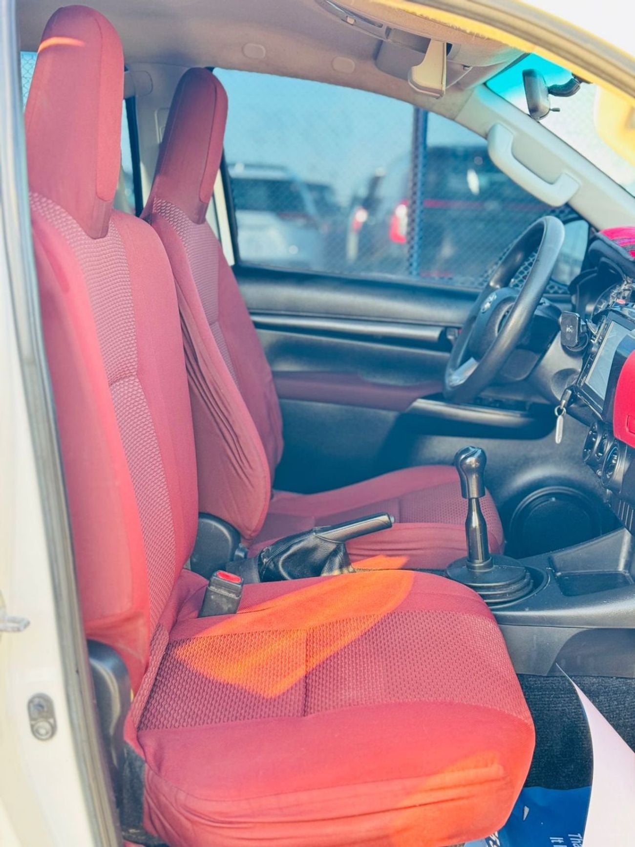 تويوتا هيلوكس GLX 2.7L Double Cab Utility M/T