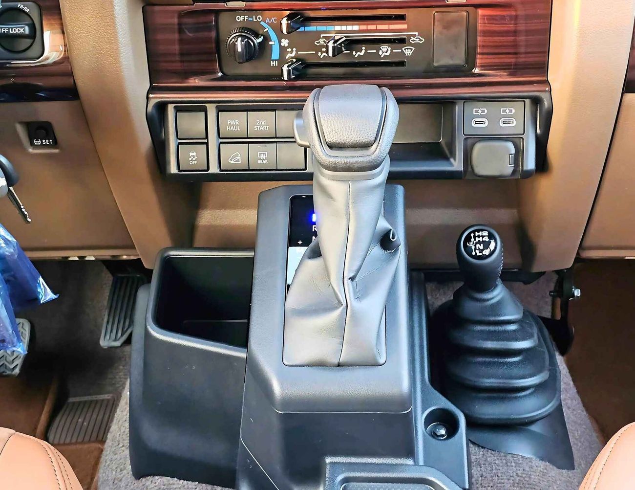 Toyota Land Cruiser 70 4.0L A/T PETROL | TOP VARIANT | DIFF LOCK | REFRIGETOR | WINCH (CODE # 68001)