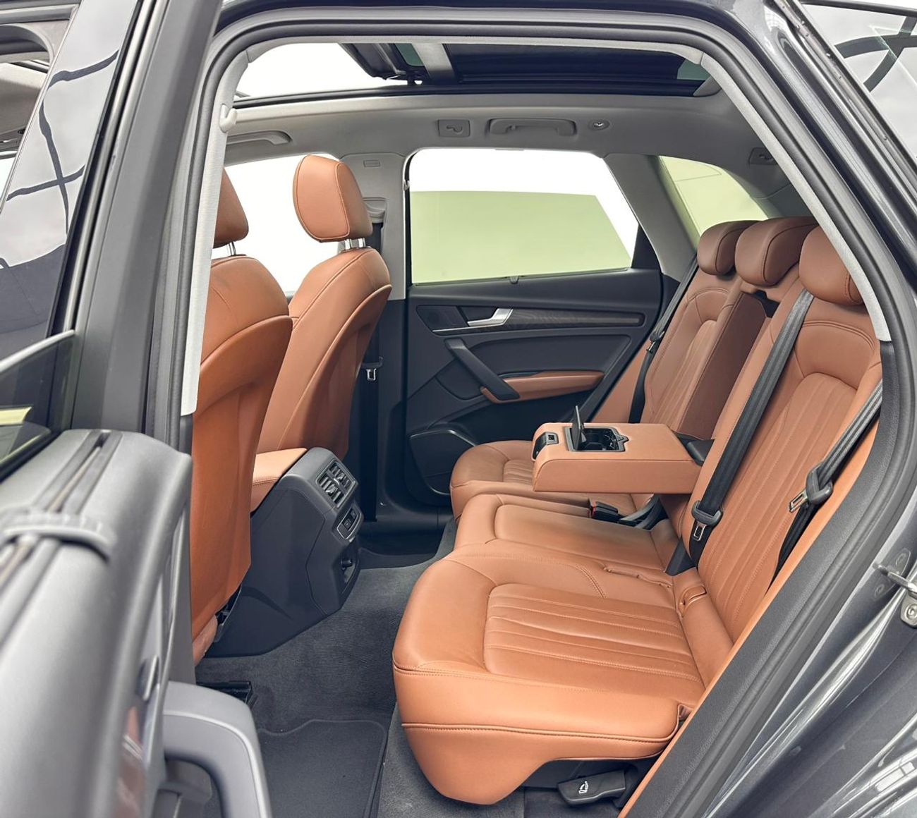 Audi Q5 45 TFSI quattro S Line 2.0L (245 HP) SUV 2022 Audi Q5 S-Line 45TFSI Quattro, 1 Year Warranty Unlimit