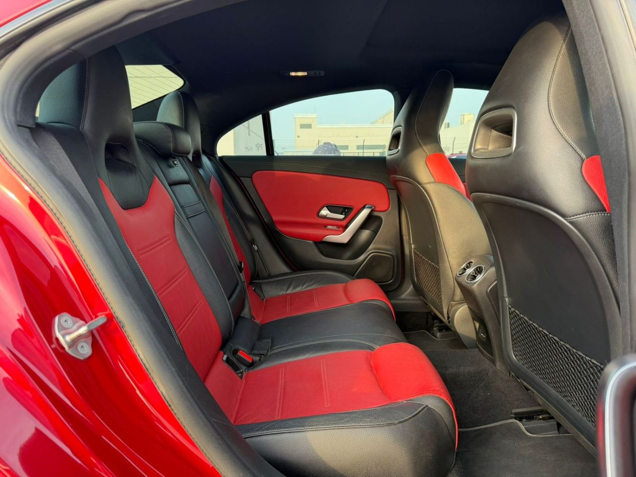 مرسيدس بنز CLA 250 Premium 2.0L