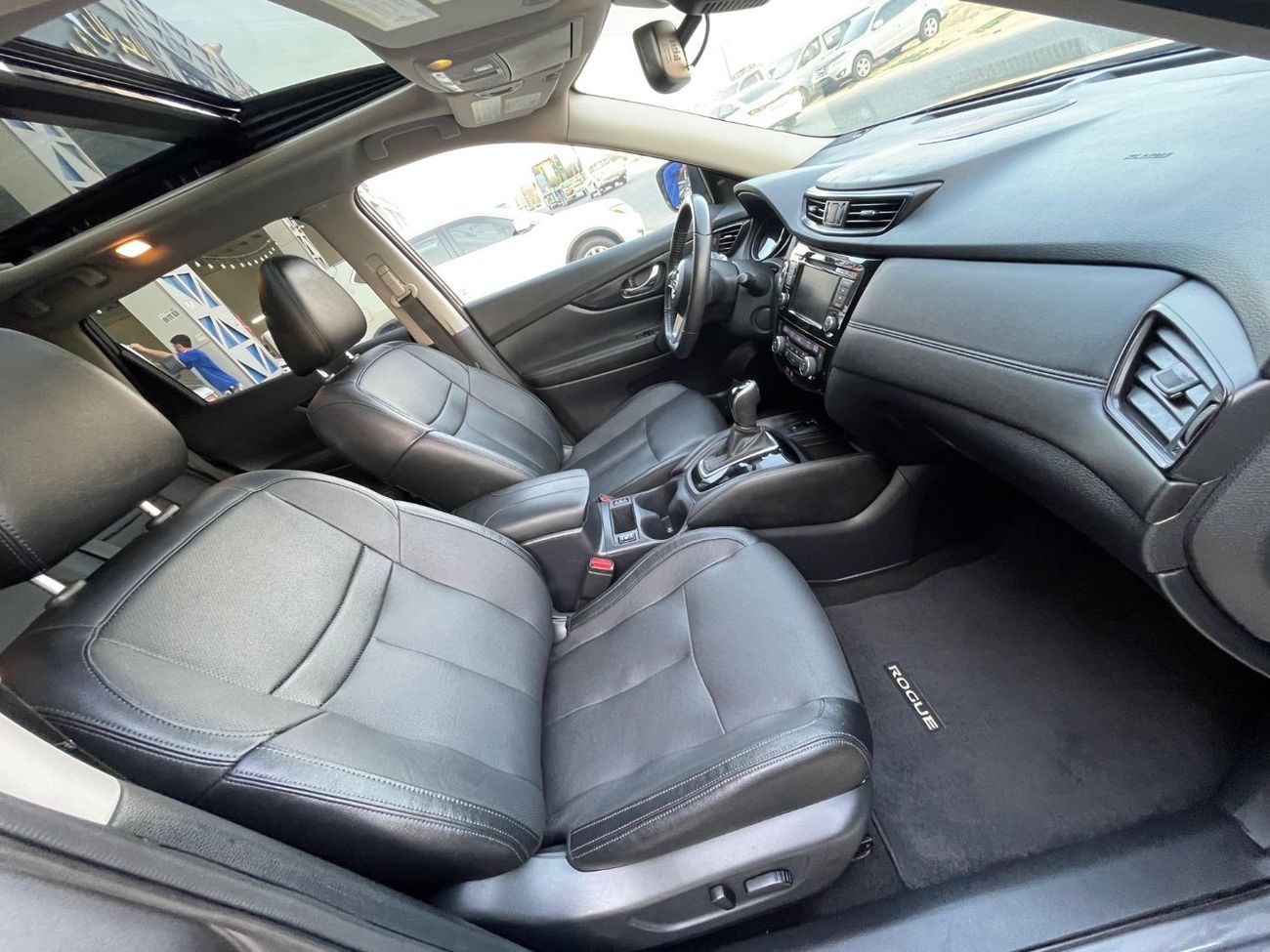 نيسان روج بلاتينيوم / أعلى المواصفات / بانوراما  / كاميرا 360 / 750 درهم شهريا