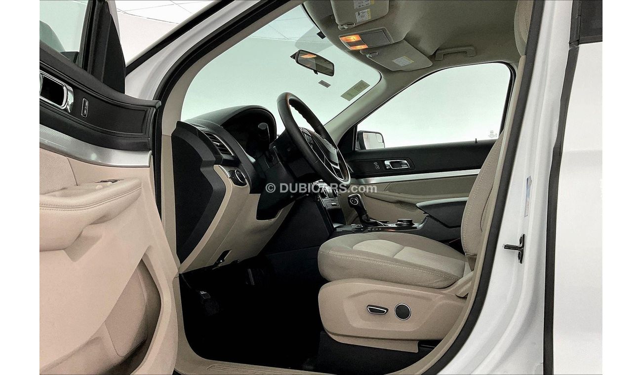 Ford Explorer XL / Standard