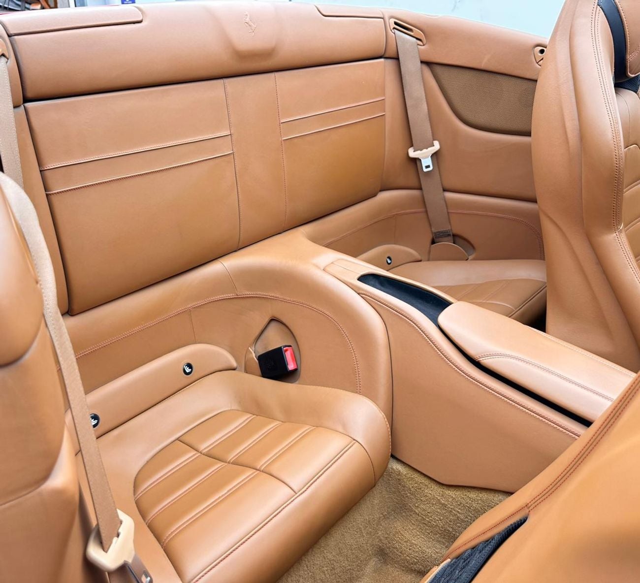 Ferrari California T Std 3.9L (552 HP) 2016 Ferrari California T, Full Ferrari Service History, Excellent Condition, GCC