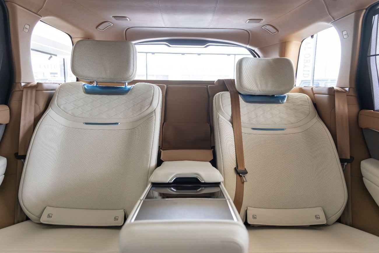 Land Rover Range Rover SV LWB P615 Range Rover | Vogue | SV | GCC | 4.4L Twin-Turbo V8 | SWB | AWD | VIP Rear Seats | 2026