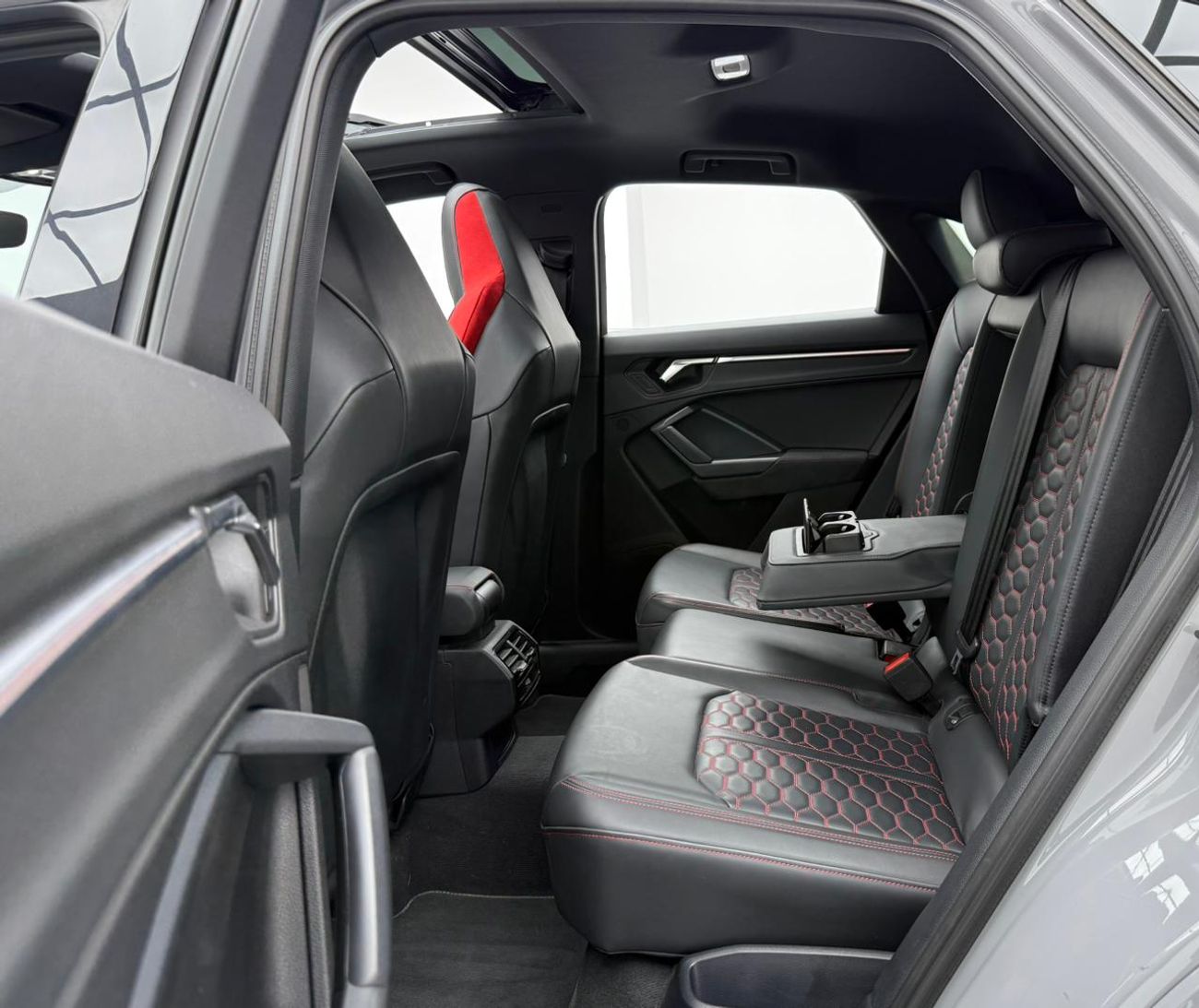 Audi RS Q3 TFSI quattro 2.5L SUV 2023 Audi RS Q3 ,Agency Warranty+Service Contract+Full Agency Service History 