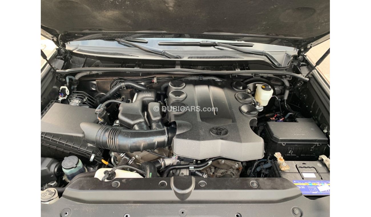 Toyota 4Runner SR5 PREMIUM 7-SEATER FULL OPTION SUNROOF 2017 US IMPORTED