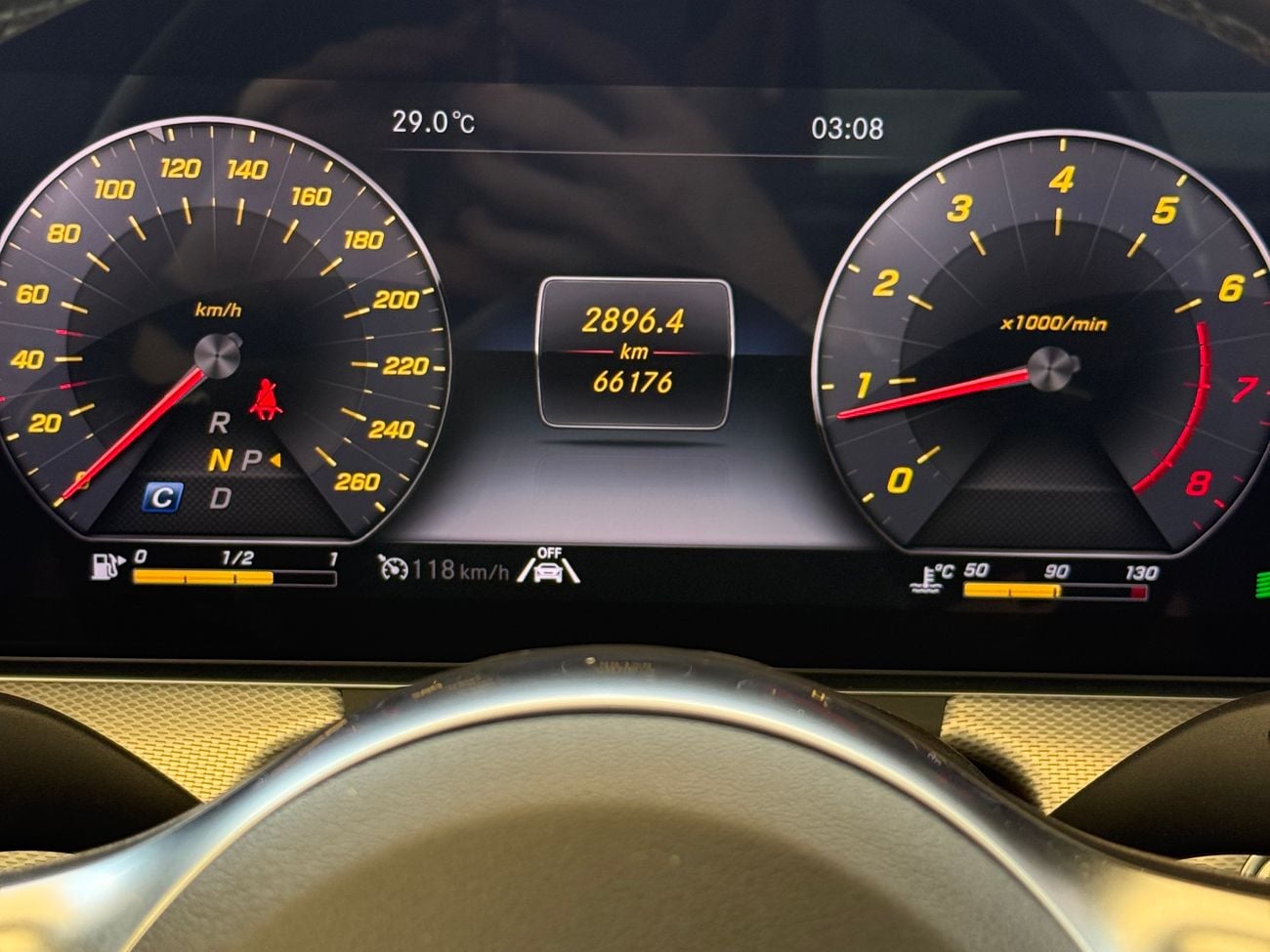 مرسيدس بنز E300