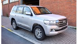 Toyota Land Cruiser 4.5L Turbo Diesel con Asientos de Cuero, Visión 360°, Pantallas Traseras y Techo Solar T/A 2019