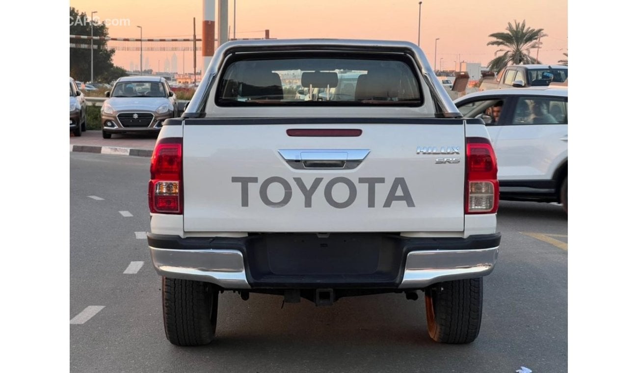 Toyota Hilux SR5