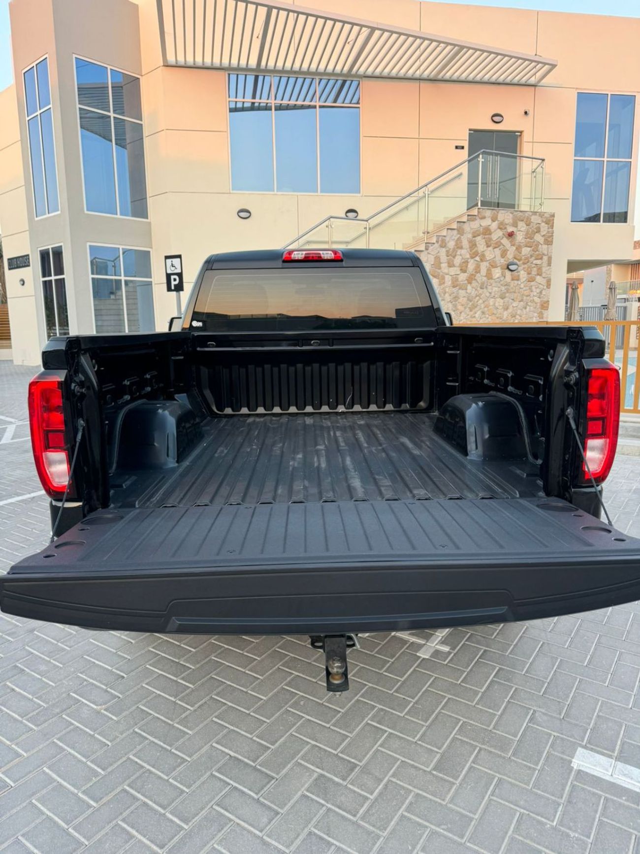 GMC Sierra 5.3L V8 SLT Crew Cab (AWD)