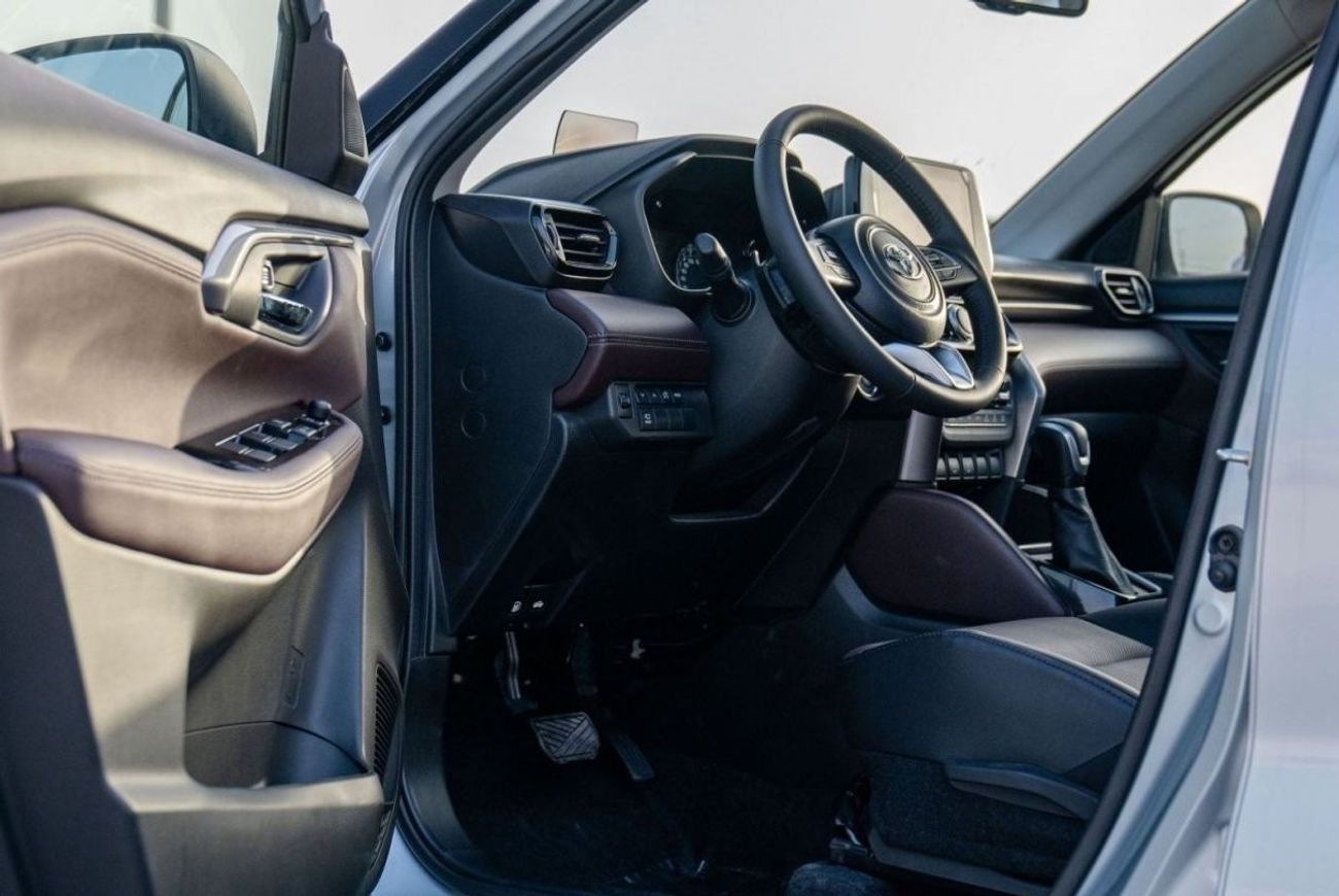 Toyota Urban Cruiser 2023 Toyota Urban Cruiser 1.5 GLX - Metallic Silver & Pearl Black Roof inside Ivory | Export Only