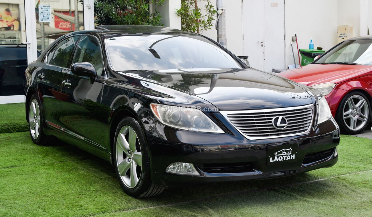 Lexus LS460 Imported 2008 black color inside beige number one leather hatch in excellent condition