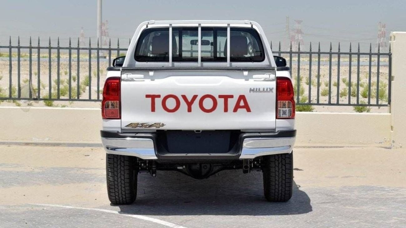 Toyota Hilux HILUX 2.7L AT PETROL 2024 MED OPTION