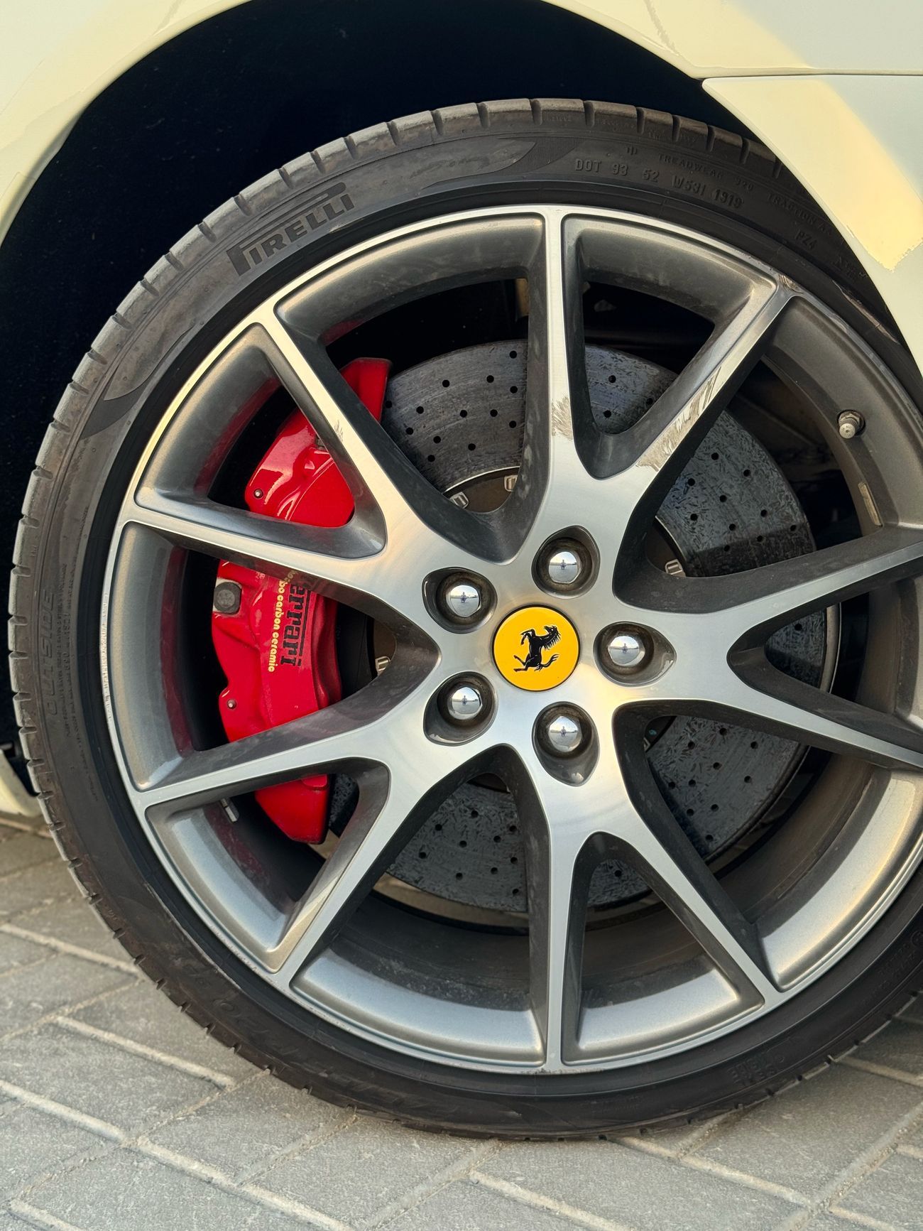 Ferrari California 2014 Ferrari California • Japan Specs  119,000 km • 4.3L V8