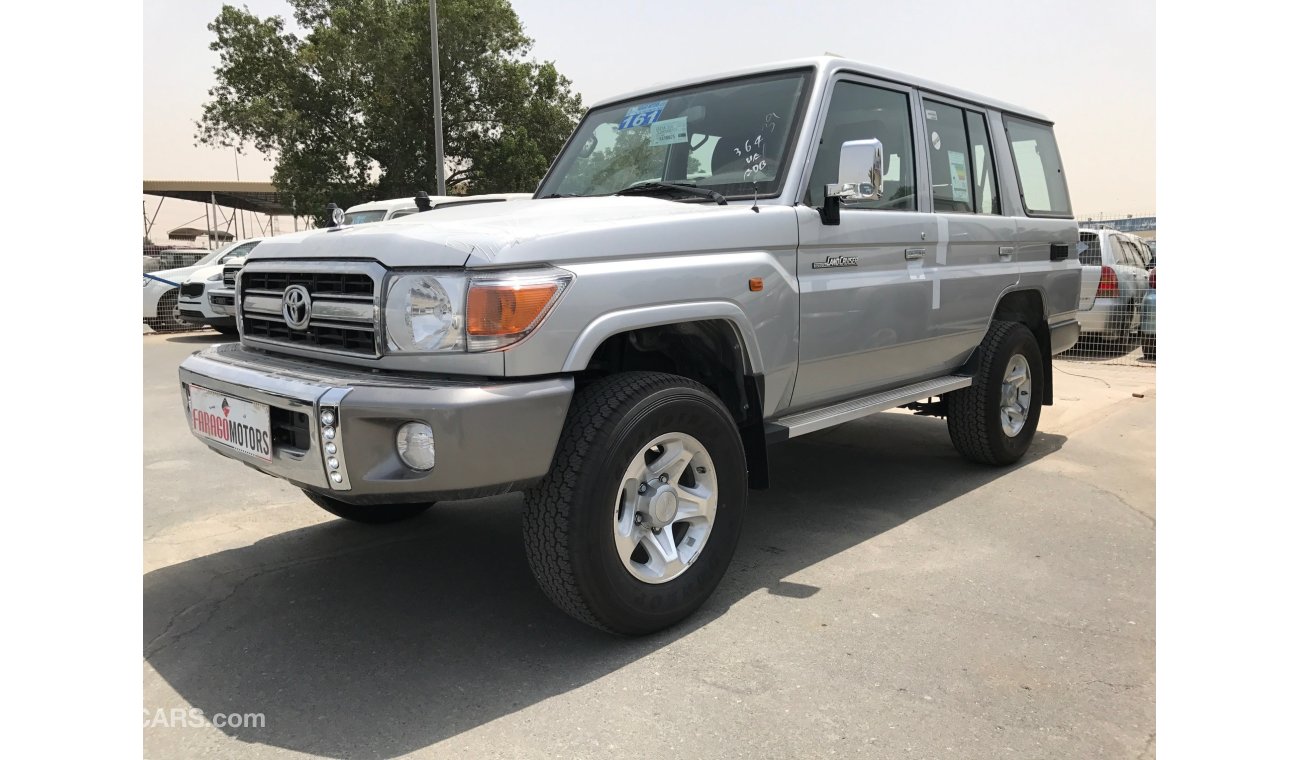 Toyota Land Cruiser GRJ76