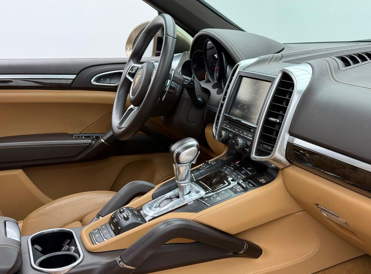 Porsche Cayenne 2016 Porsche Cayenne S, Full Porsche Service History, Low Km, Fully Loaded, Excellent Condition, GCC