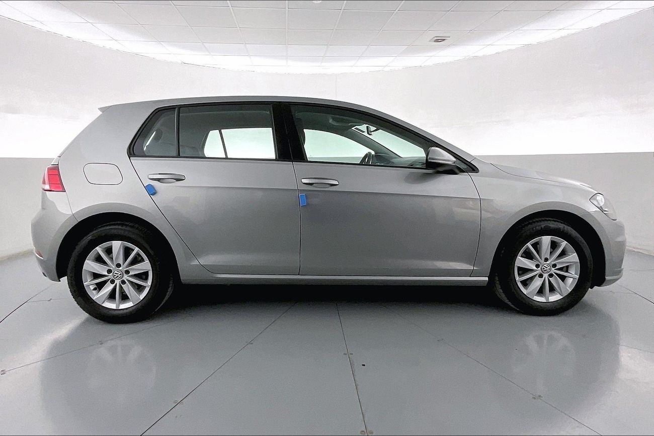 Volkswagen Golf SE| 1 year free warranty | Exclusive Eid offer