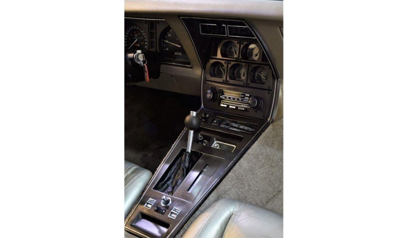 شيفروليه كورفت CLASSIC SPORTS CAR! Chevrolet Corvette C3 ( 1982 SPECIAL COLLECTOR EDITION ) ONLY 6,759 UNITS MADE!