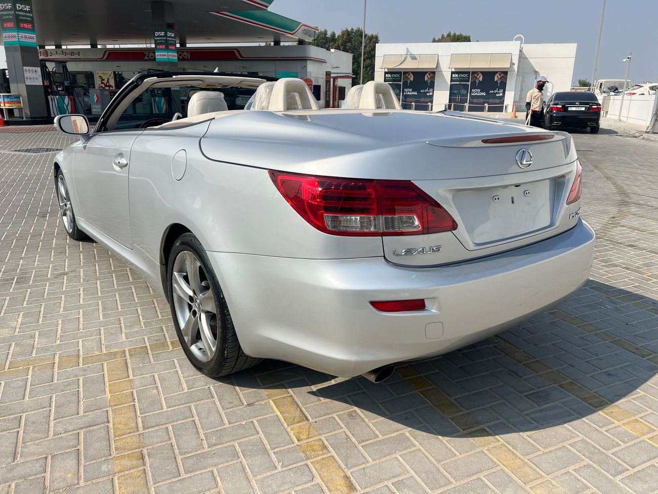 لكزس IS 250C 2.5 2010