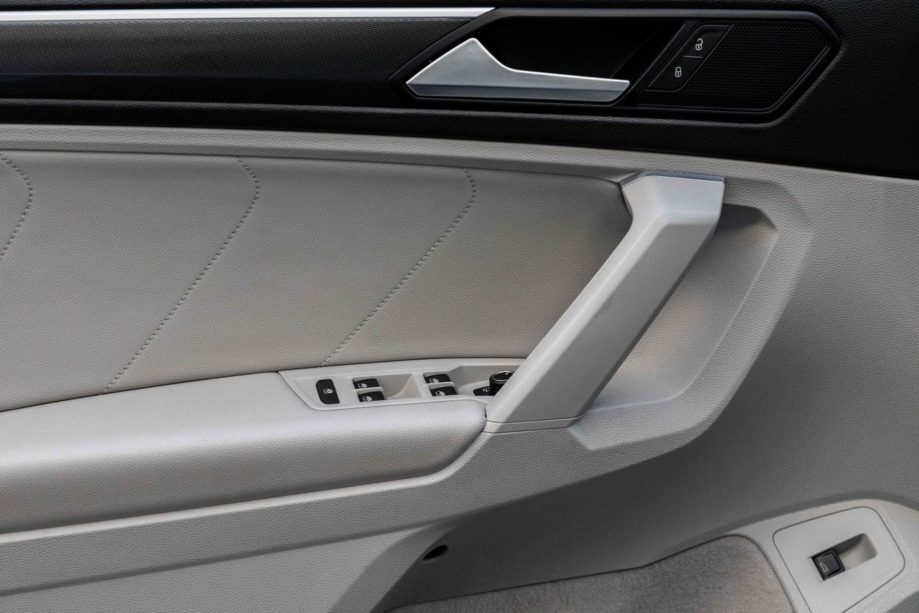 Volkswagen Tiguan Tiguan SEL | 1,273 P.M | 0% Downpayment | Tiguan SEL 2.0L | Under Warranty!