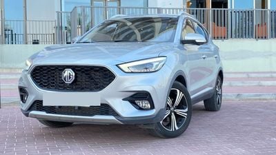 أم جي ZS ZS LUXURY  1.5L A/T SUV  FWD  GCC BLUE