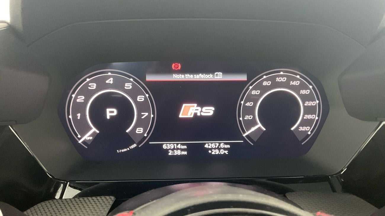 أودي RS3 TFSI quattro | شامل الضمان | 0 ﺪﻔﻋﺓ ﺃﻮﻟﻯ