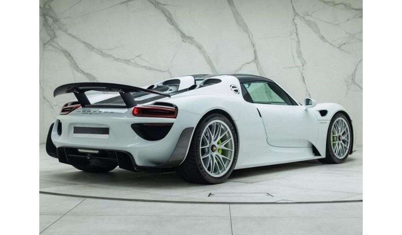 Porsche 918 Spyder 4.6 LEFT HAND DRIVE