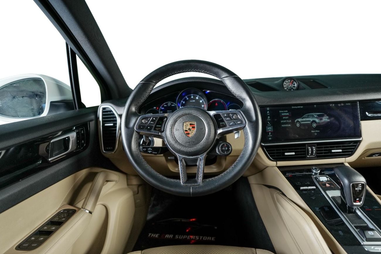Porsche Cayenne STD GCC -well maintained- crono package