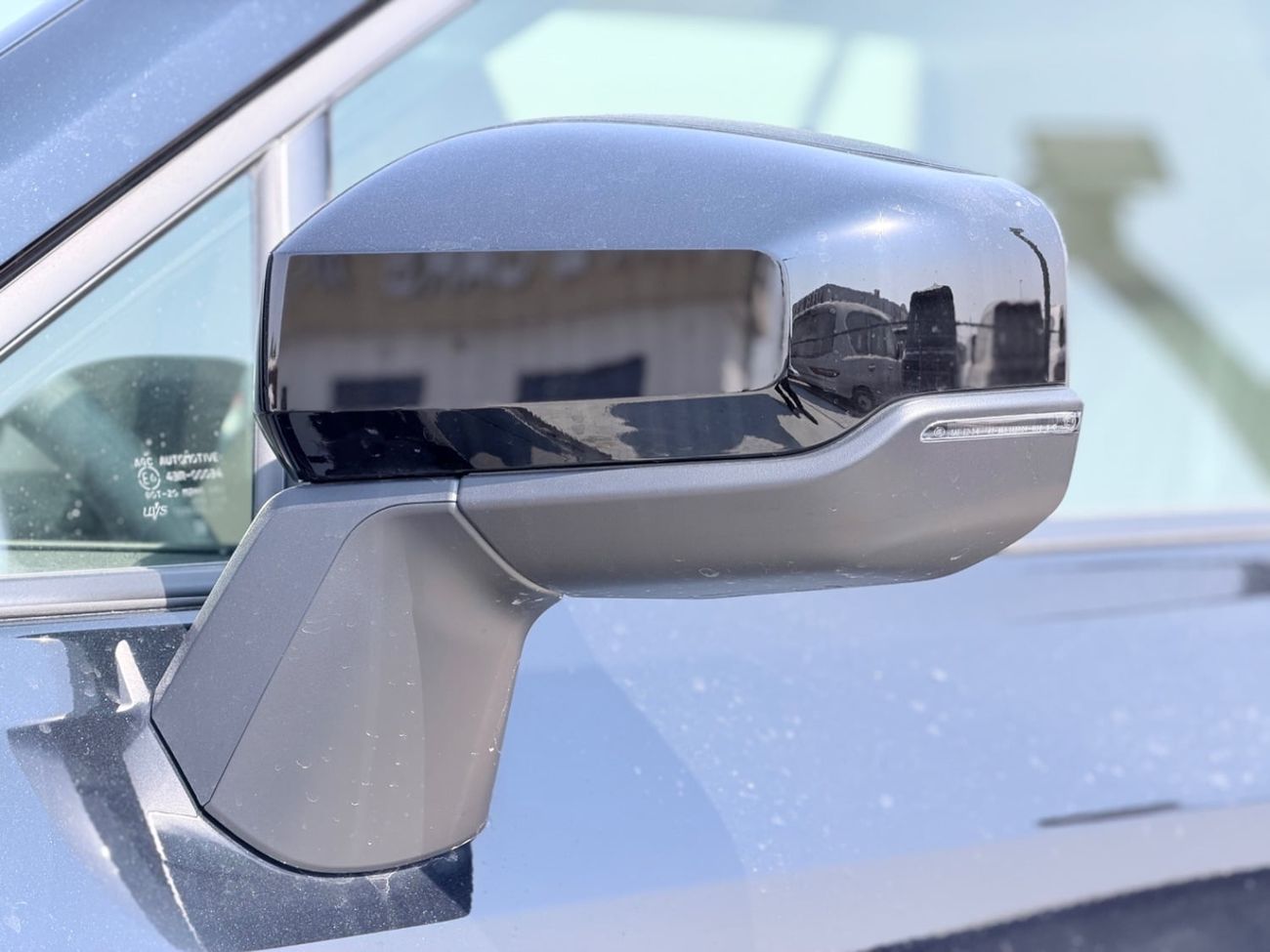 تويوتا راف ٤ XLE * الموديل: تويوتا RAV4 2026 * المحرك: 2.0 لتر بنزين * نوع الوقود: بنزين - يورو 4 * نظام الدفع: دفع ر