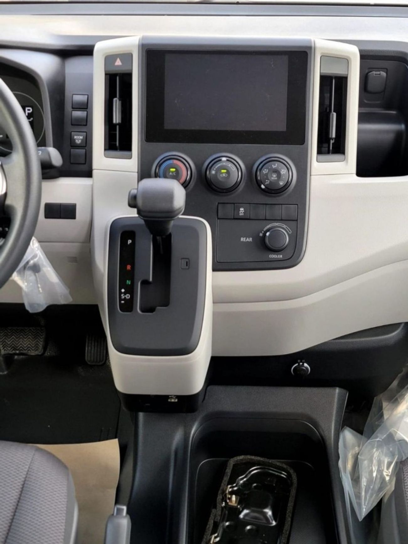 Toyota Hiace Commuter 3.5L A/T