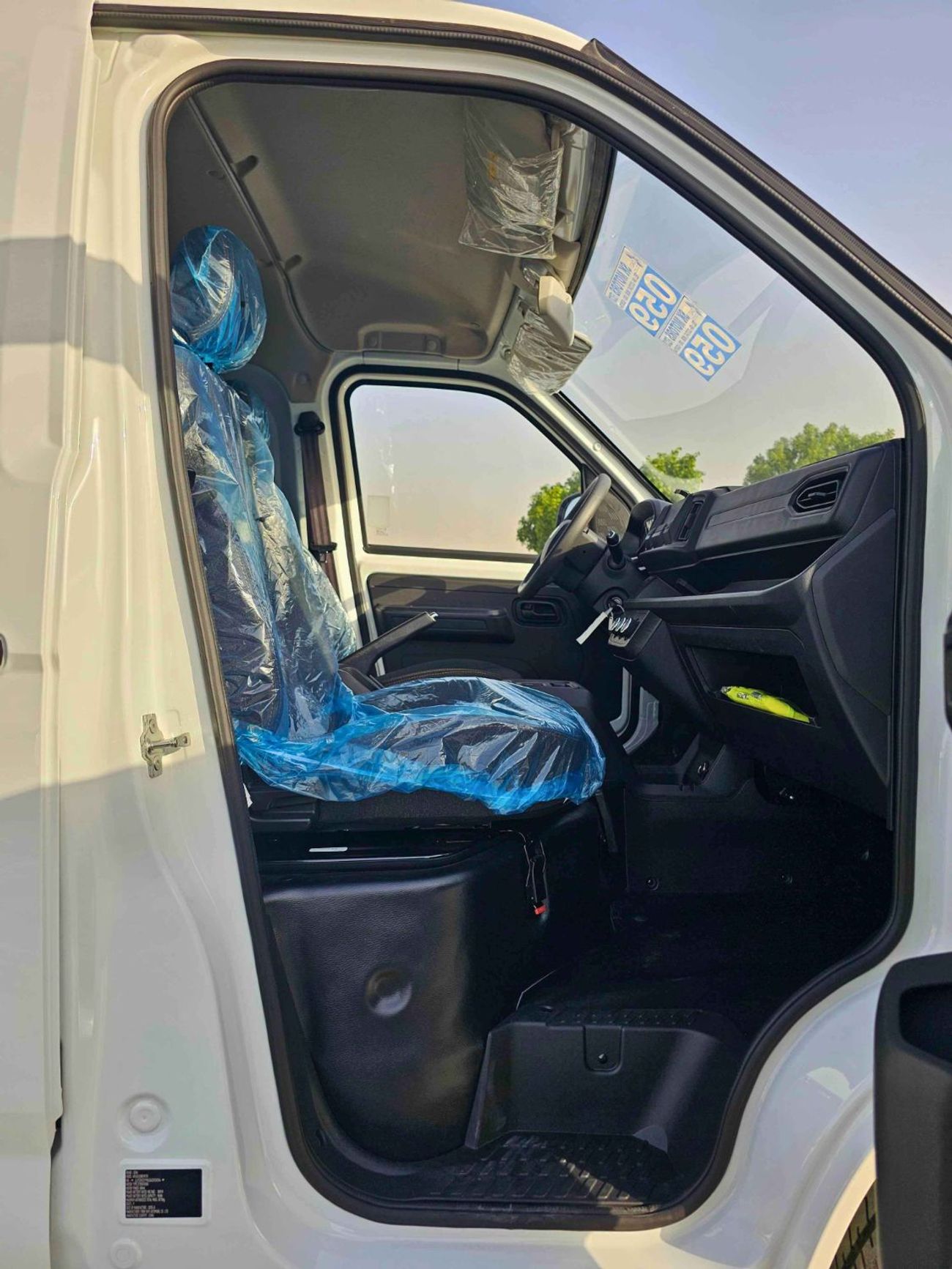 Sinogold Sena EV300 ELECTRIC / PASSENGER 9 SEATS / DUAL CHRAGING PORT (CODE # SEVP25)