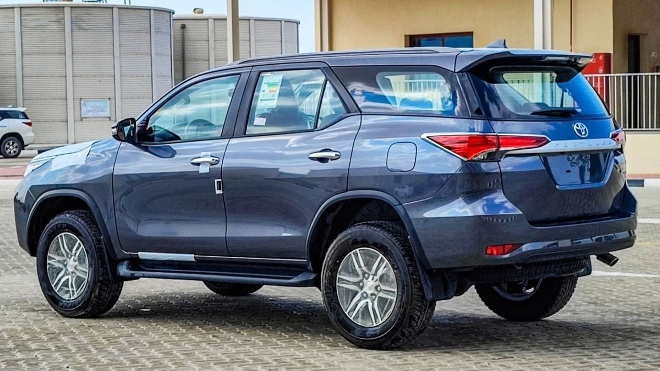 Toyota Fortuner EXR FORTUNER SR5 2.7L V4 PETROL mid options
