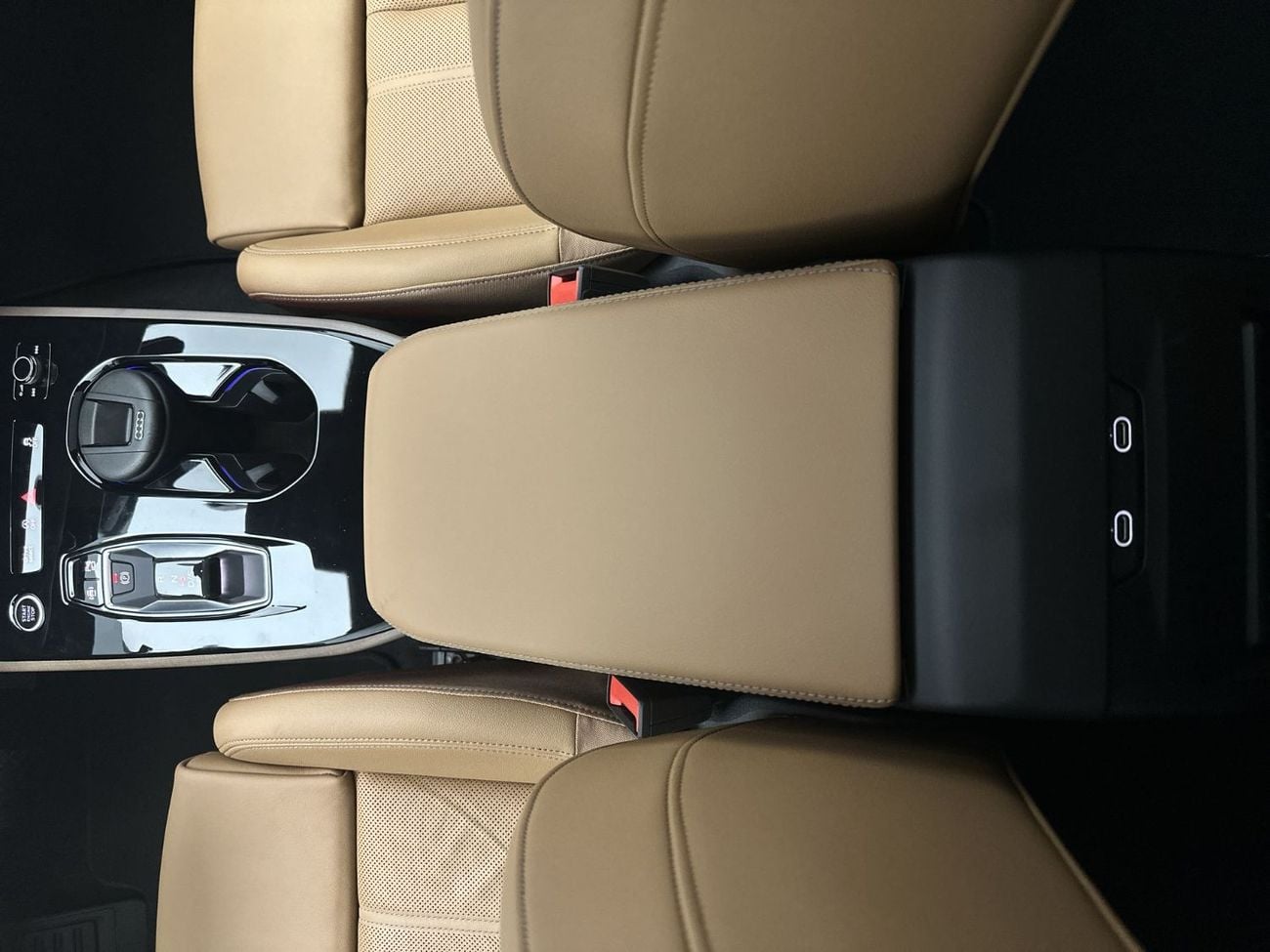 أودي A5 TFSI S tronic Sedan 204hp (Ref# 26261)