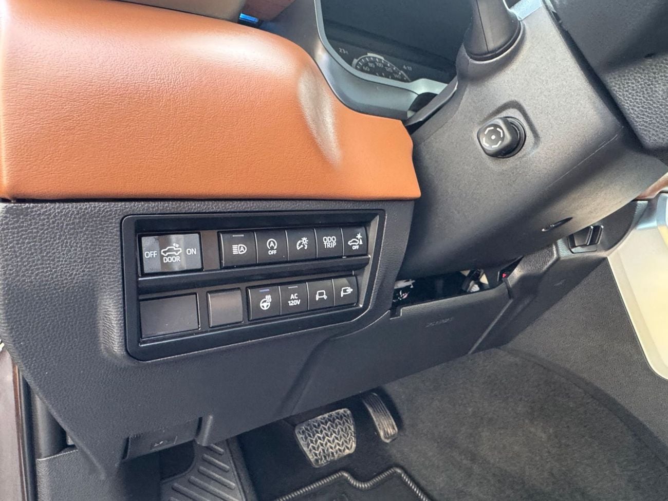 Toyota Tundra 1974 edition platinum