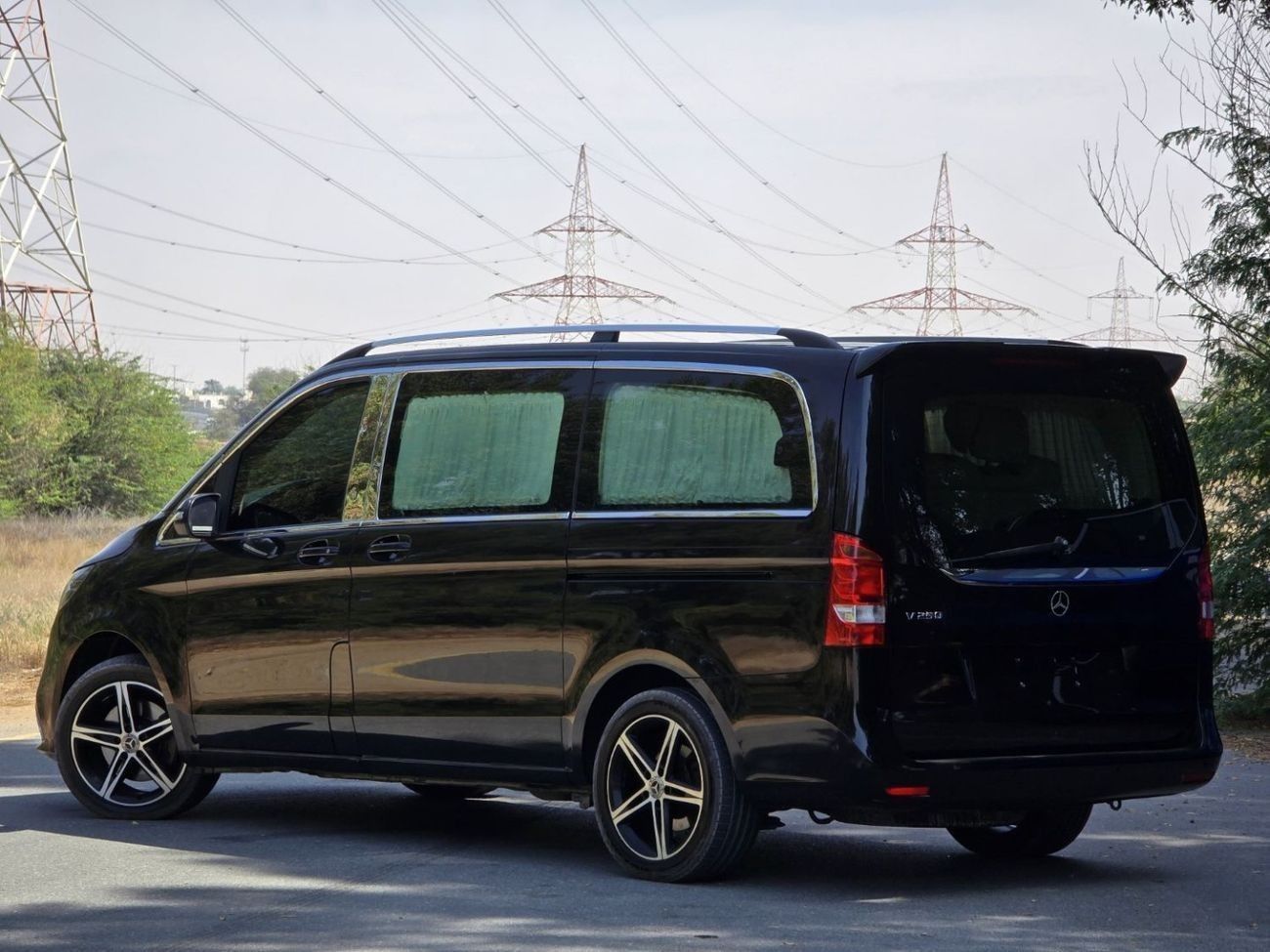 Mercedes-Benz V 250 Std 2.1L MERCECES V-250 2017 GCC VIP SEATS // PERFECT CONDITION