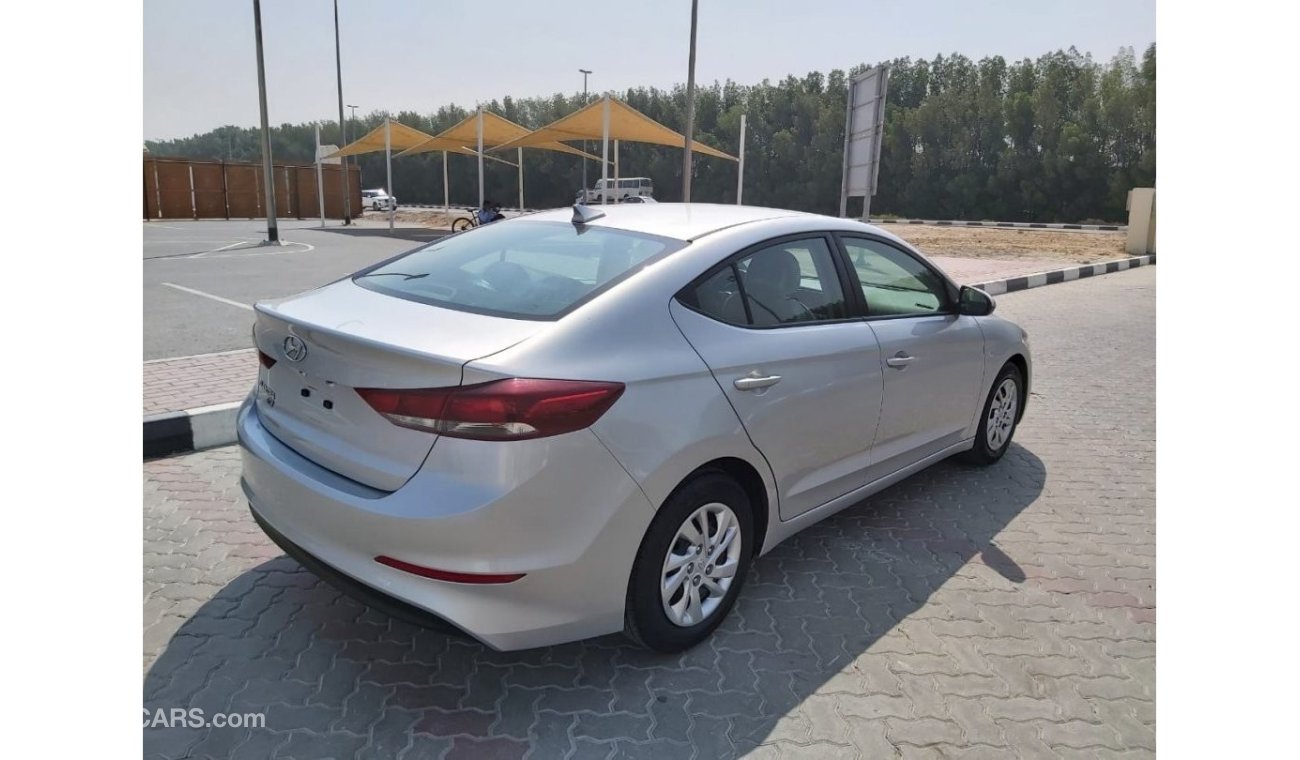 Hyundai Elantra SE _ Very Clean Car