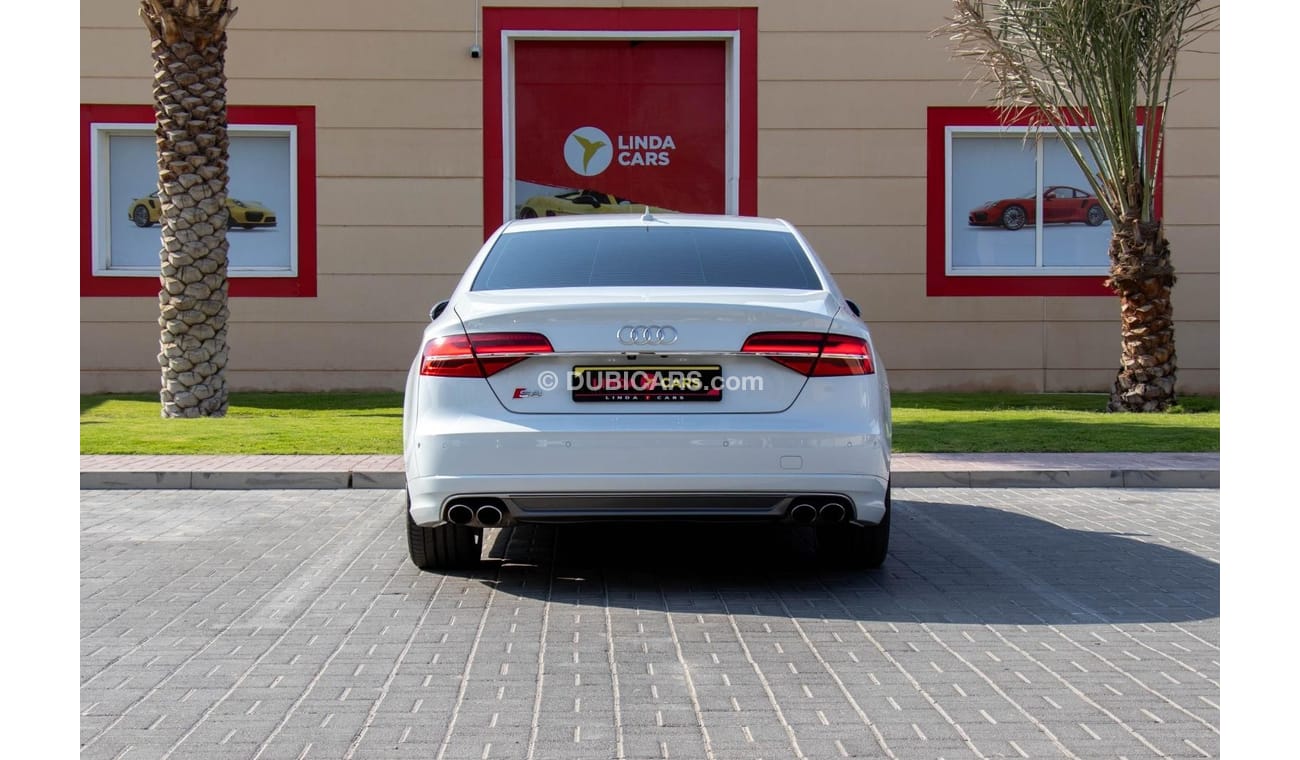 Audi S8 D4