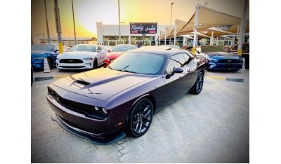 Dodge Challenger SXT Plus