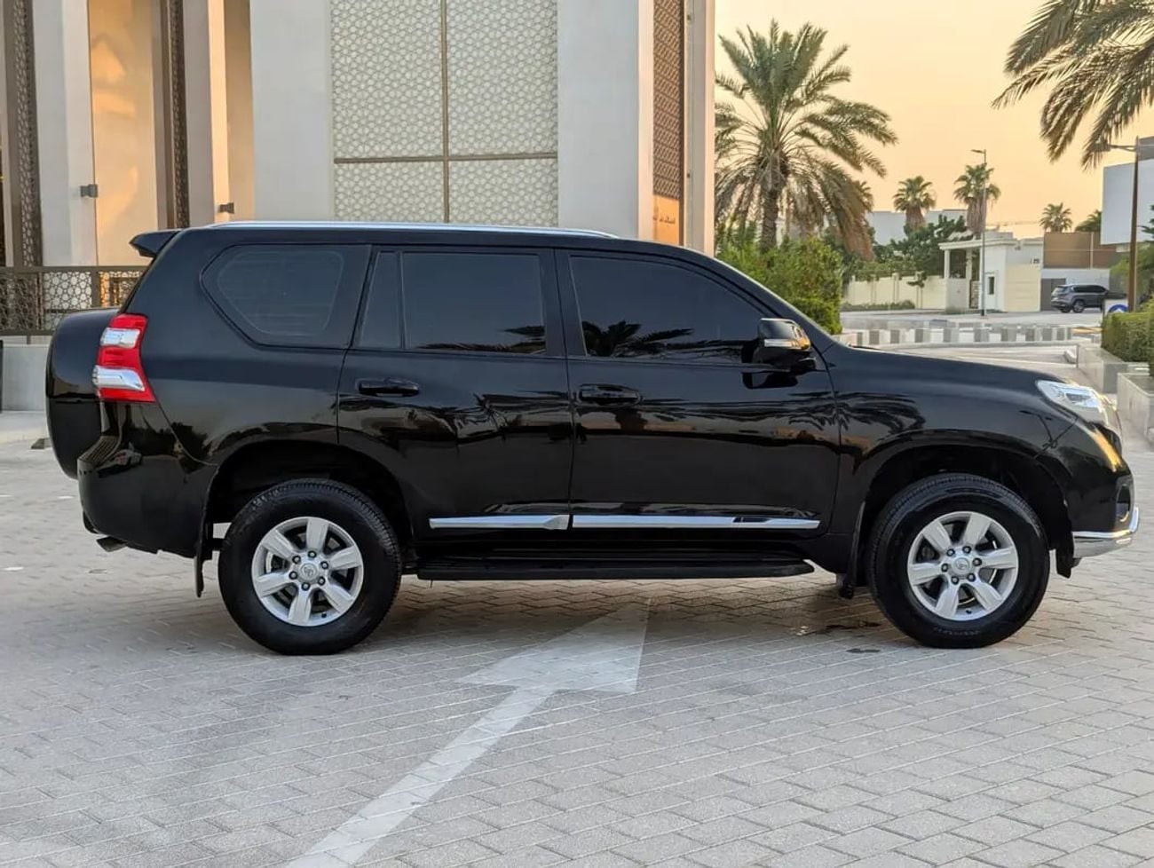 Toyota Prado TX-L TXL | 2.7L V4 | GCC Specs | 4WD | Excellent Condition*