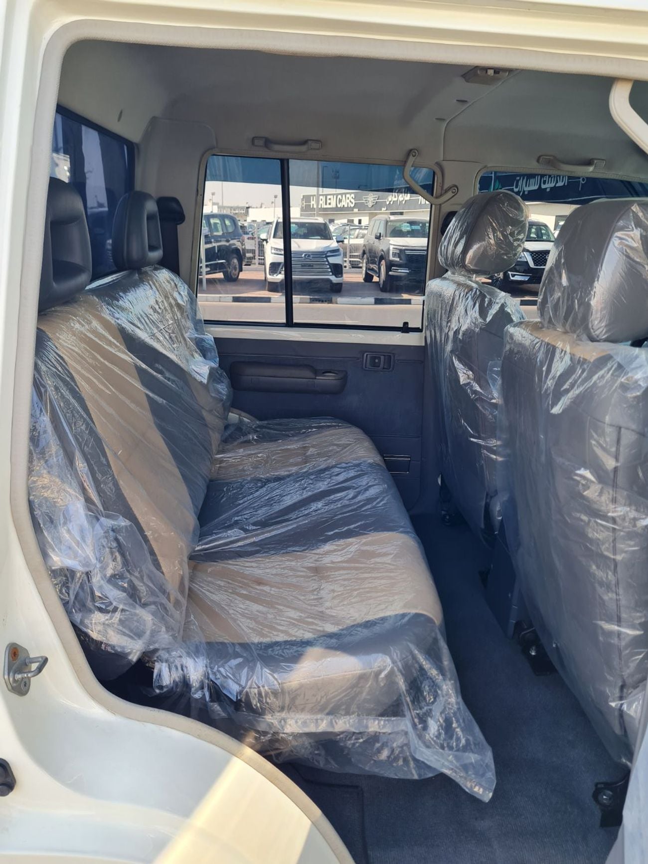 Toyota Land Cruiser Pick Up Double Cabin  Left Hand Drive Engine:  V6