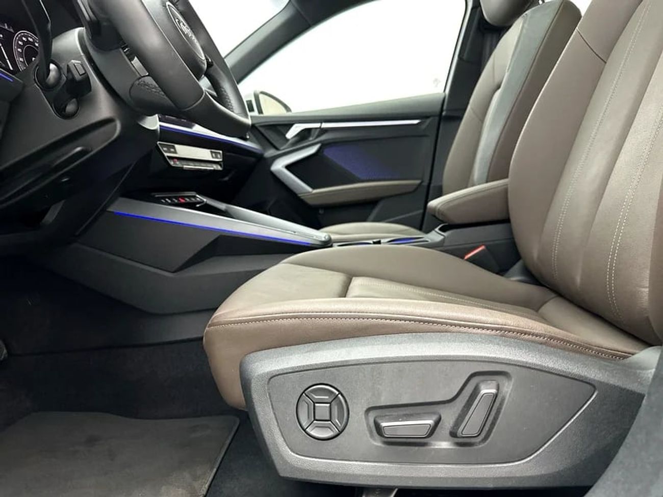 Audi A3 35 TFSI S Line 1.4L Sedan S line 35 TFSI 150hp (Ref# 043447)