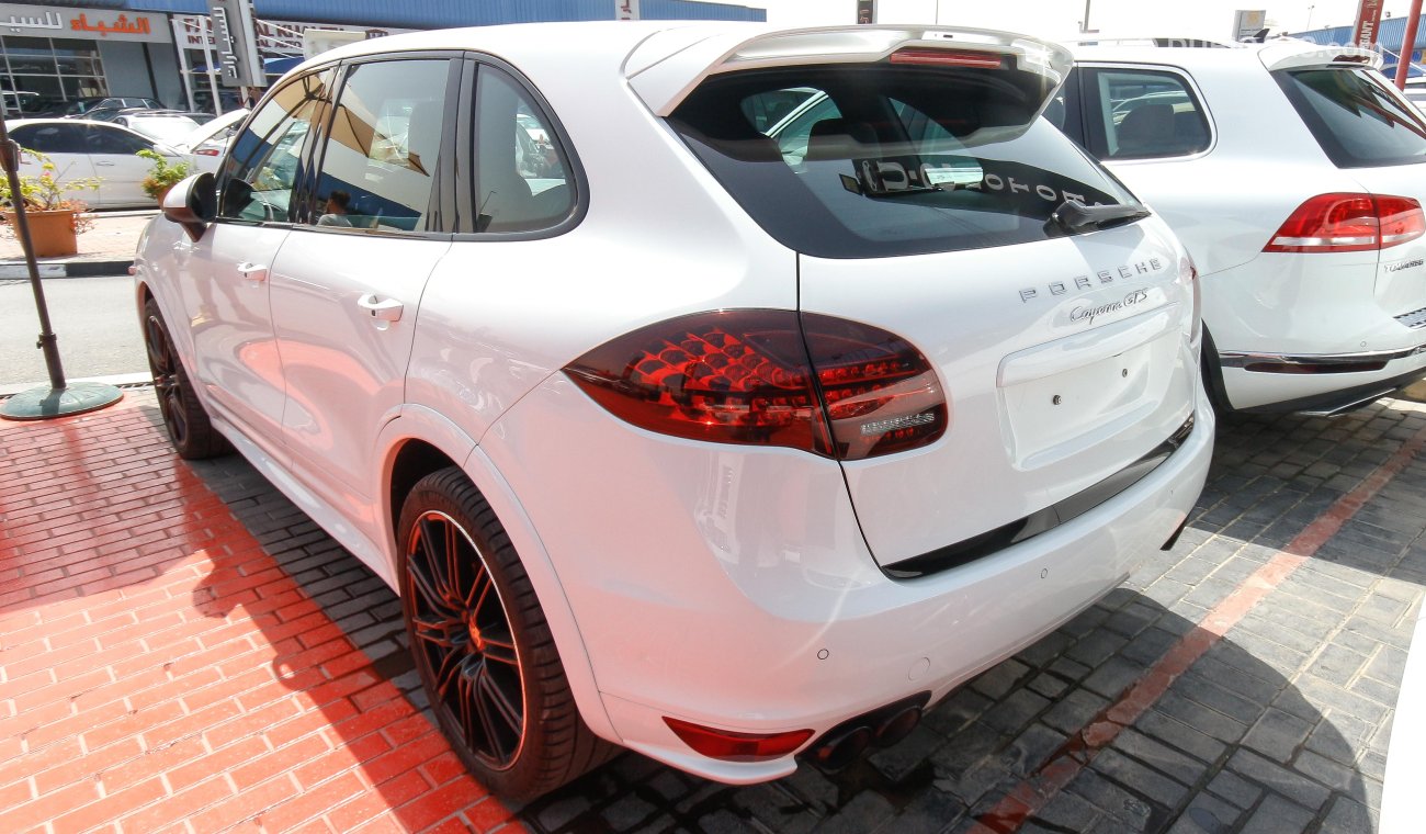 Porsche Cayenne GTS