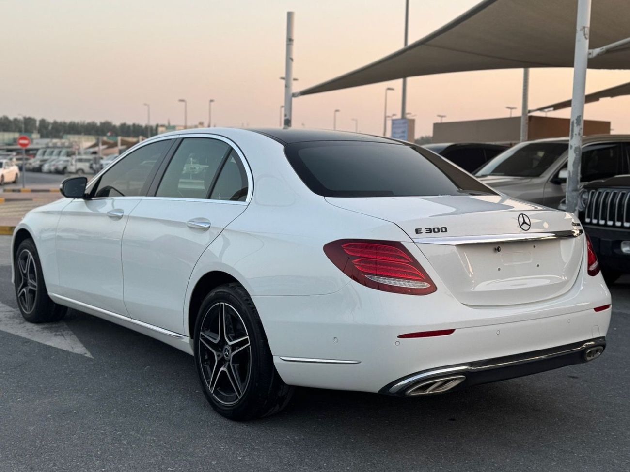 مرسيدس بنز E300 Premium 2.0L