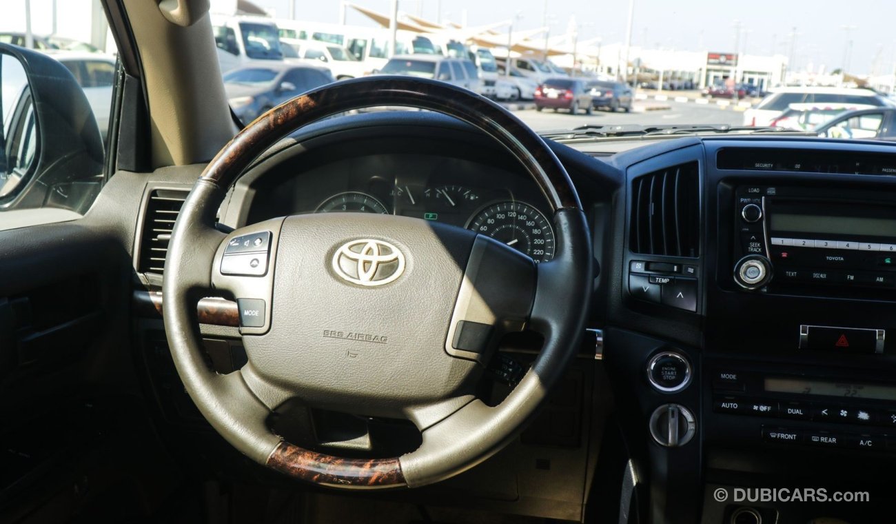 Toyota Land Cruiser GXR.i V6