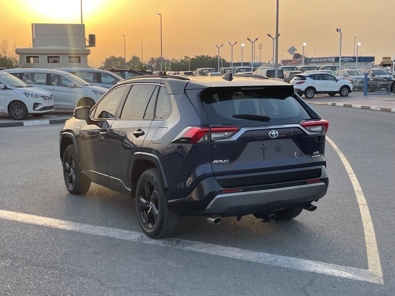 تويوتا راف ٤ 2021 TOYOTA RAV4 XSE HYBRID PANORAMIC ROOF FULL OPTIONS IMPORTED FROM USA