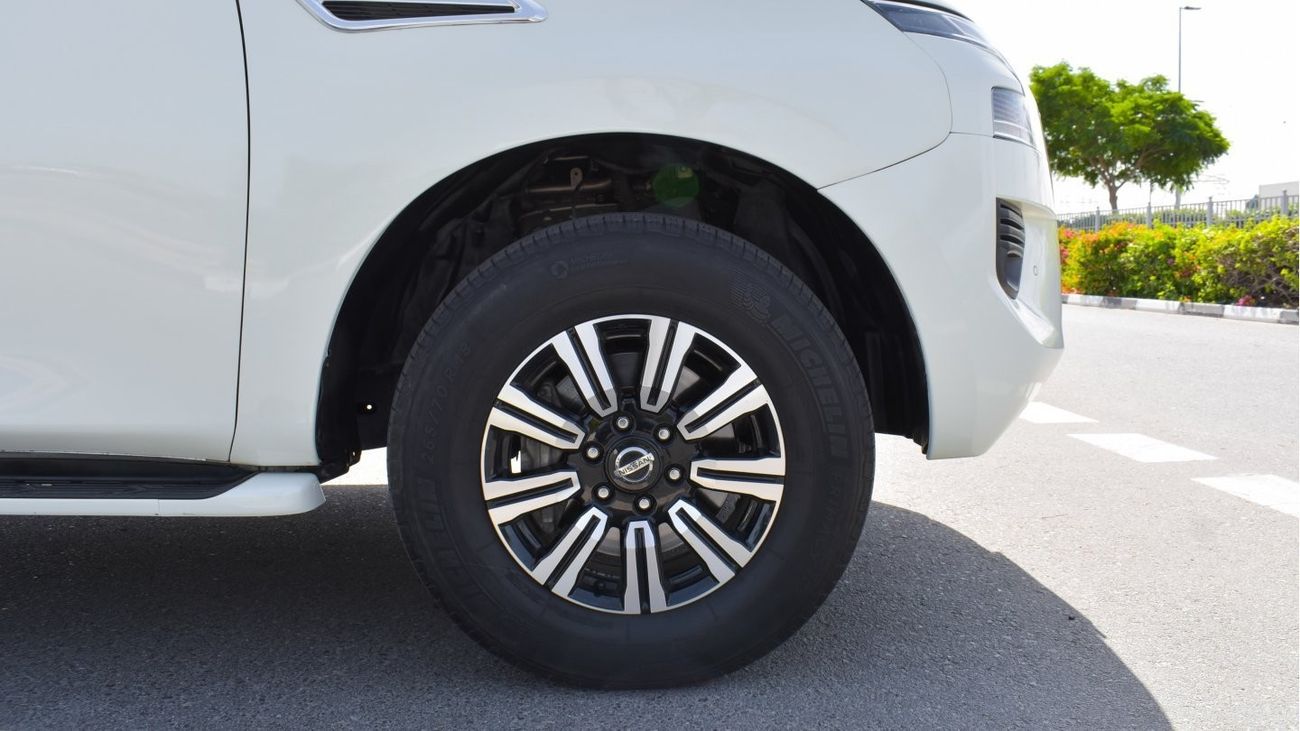 نيسان باترول SE with 2022 body kit