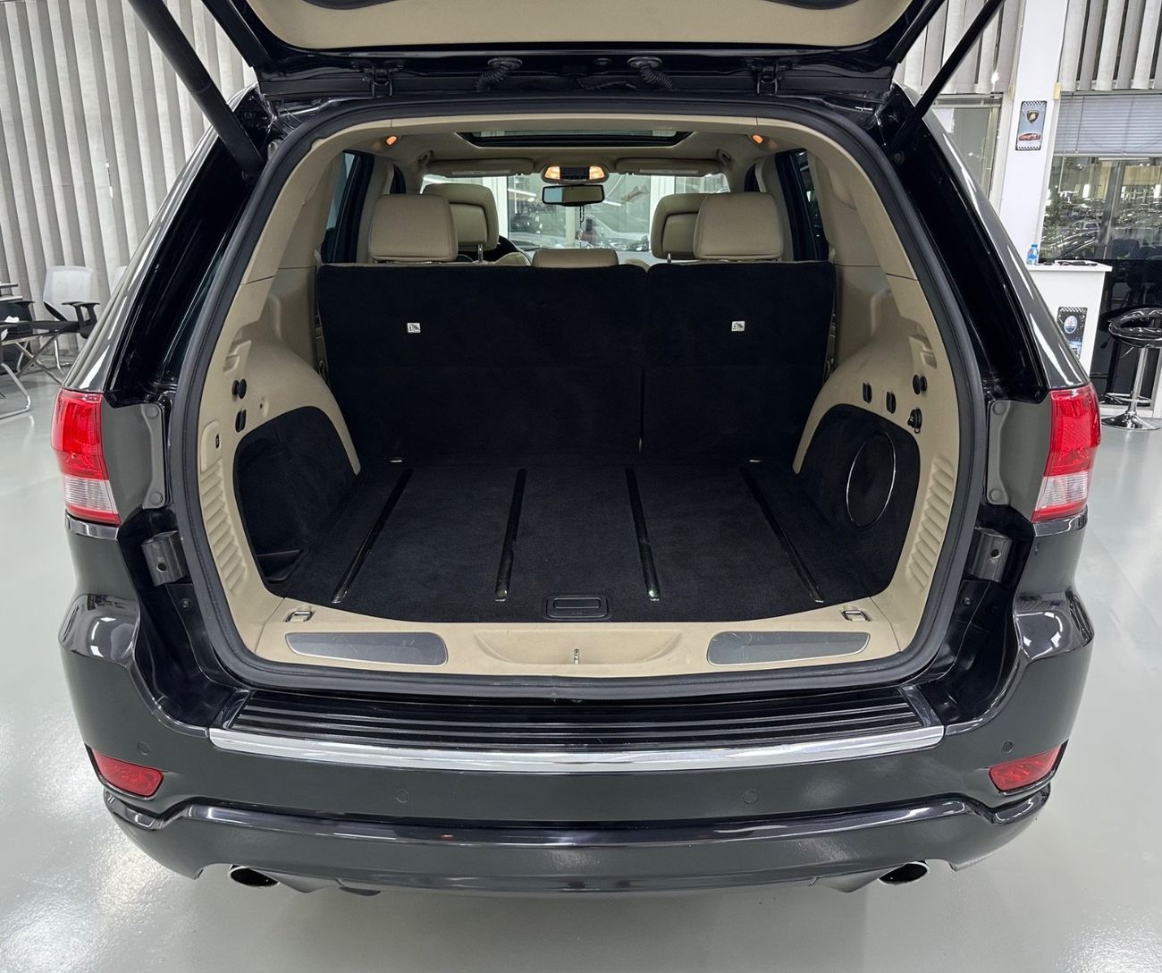 Jeep Grand Cherokee Limited 5.7L (360 HP)