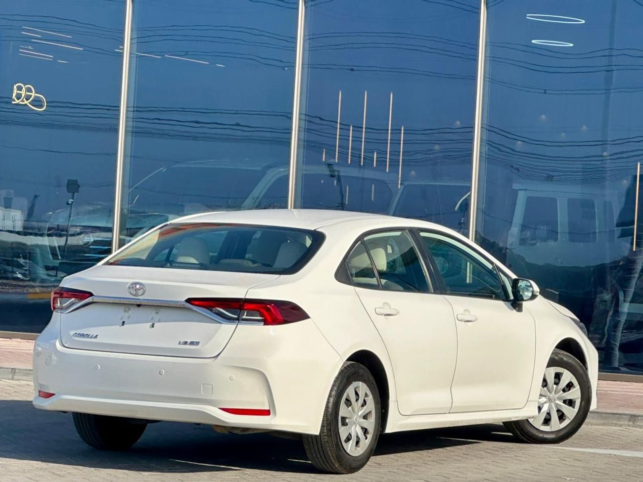 Toyota Corolla XLI 1.6L A/T 870-Monthly l GCC l Cruise, Camera, GPS l Accident Free