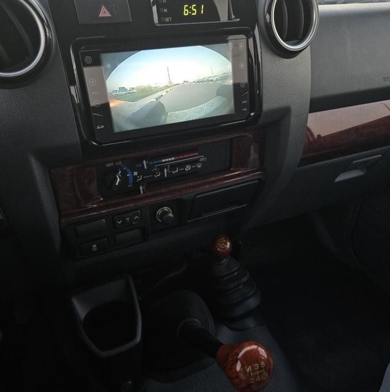 تويوتا لاند كروزر بيك آب 2023 LC79 4.5L V8 Diesel MT Full option